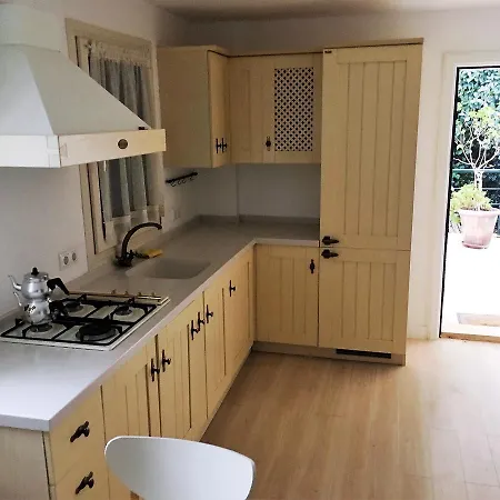 Casita Verdi Evleri Apartment